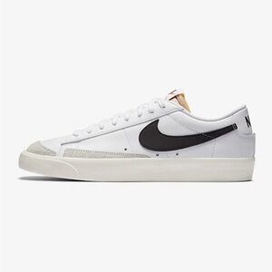Nike Blazer Low ‘77 Vintage Sneaker, Black and White w/ Grey Sheepskin, Size 12